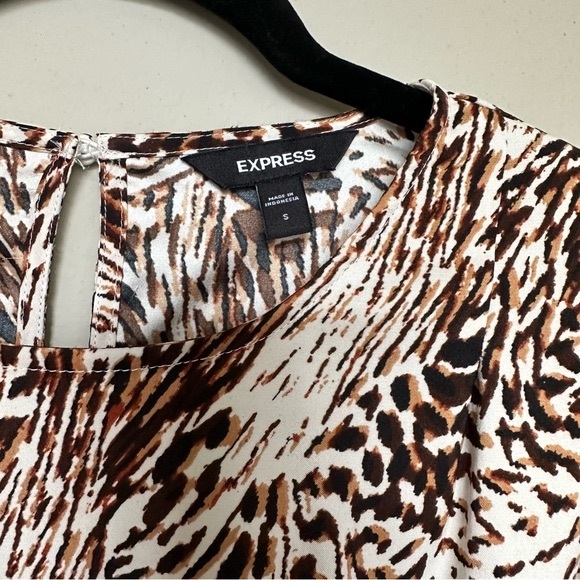 Express Print Gramercy Top - Picture 2 of 5